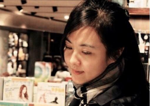 李健妻子是清华博士,两人很早认识,星探曾为她登门递名片