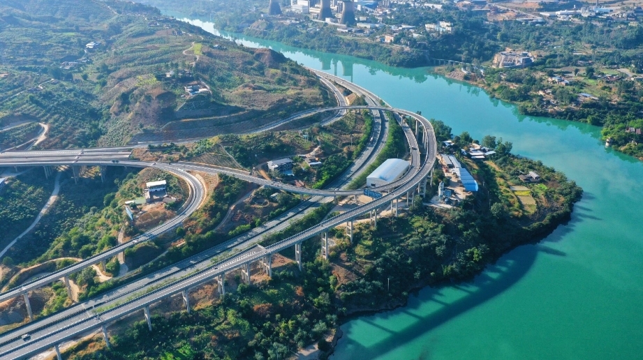 攀大高速公路(四川境)全面建成 12月6日开通试运行|高速公路|四川