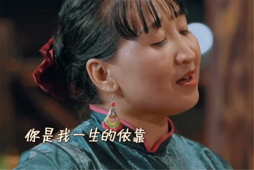 姐姐哭成泪美人,二手摄影师玩爽了|红山果|真心爱你|拉祜族_新浪新闻