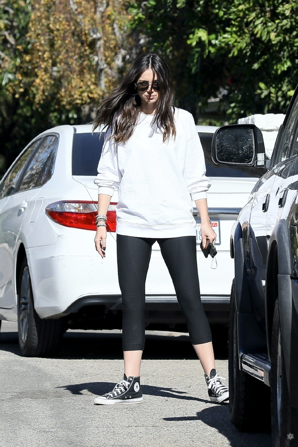 安娜·德·阿玛斯,被狗仔队拍到一组和朋友在洛杉矶健身的街拍照片!