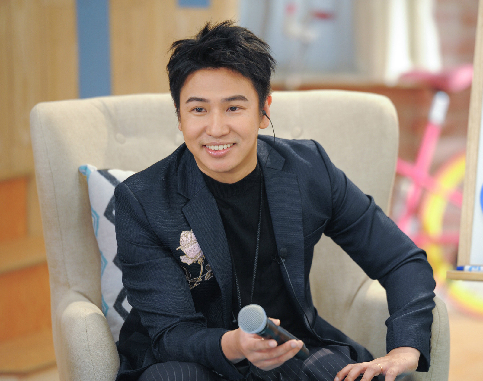 欧弟转发情感语录疑回应罗志祥否认横刀夺爱