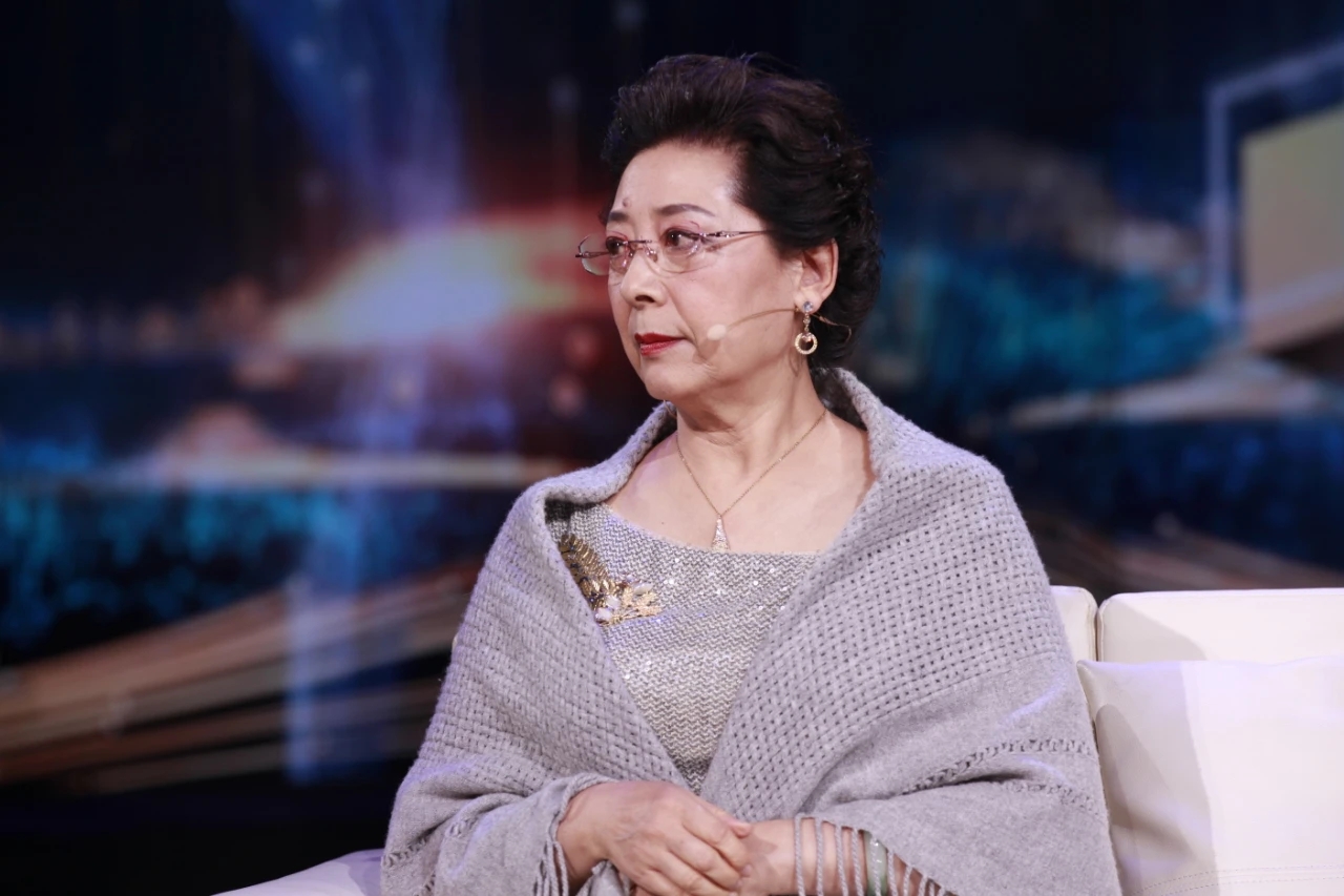 女中音歌唱家关牧村从艺50周年央视分享对她影响最深的文学作品