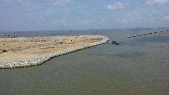 中国一个最大的填海工程,面积高达20万亩,外媒:不愧是中国基建