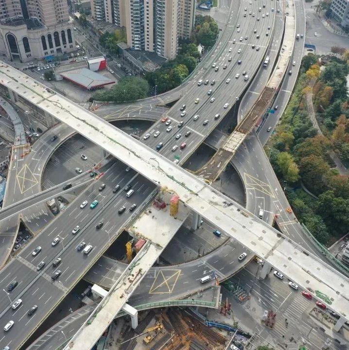 交通北横通道天目路高架主线主体结构贯通预计明年6月建成通车