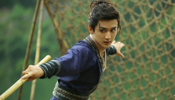 张新成,周雨彤,郑伟,王佑硕,禾浩辰,苏晓彤等演员主演的古装青春妊