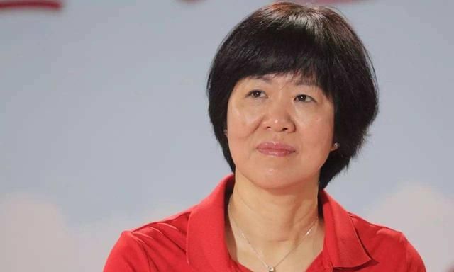 再次仅得1分!女排最火新星2场比赛得2分,球迷还敢让郎平要她吗