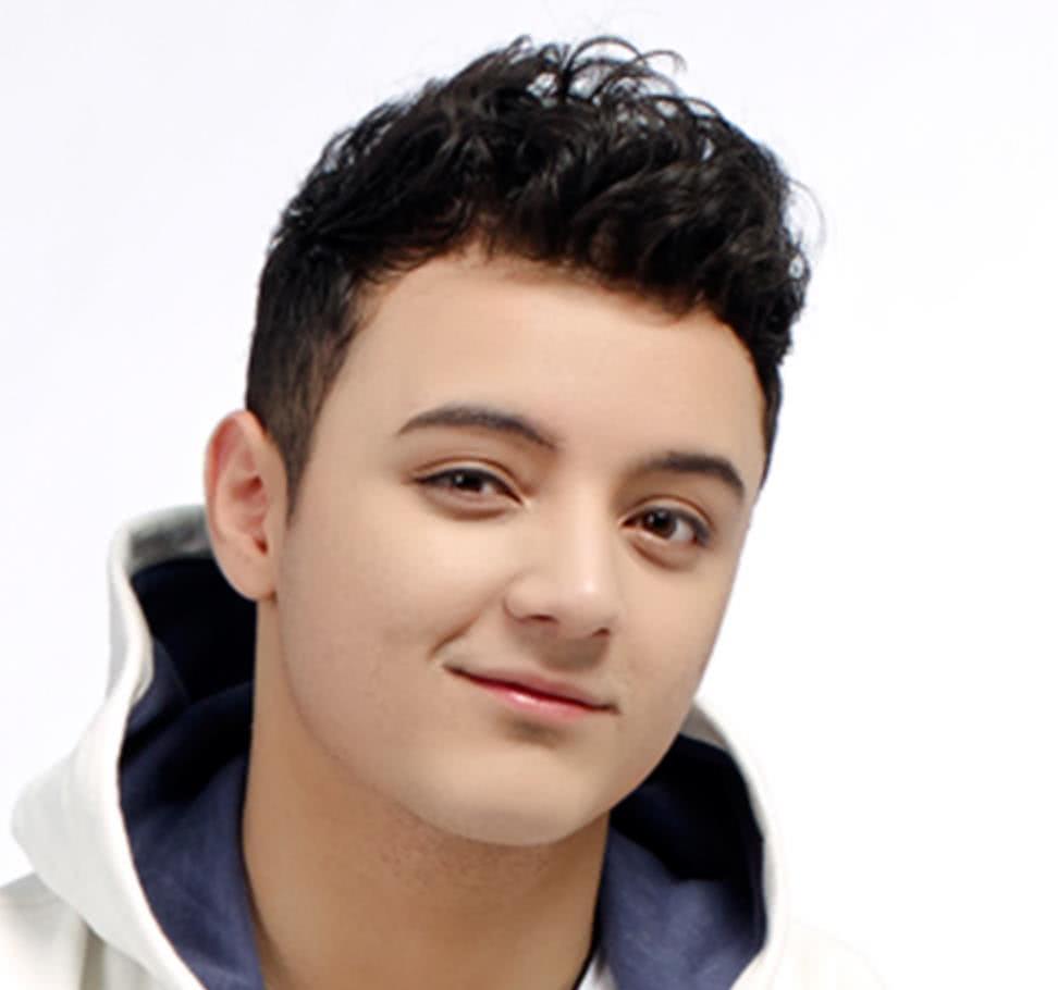 童星阿尔法"变脸式"长大,曾因秃顶众人嘲,如今帅成混血超模脸