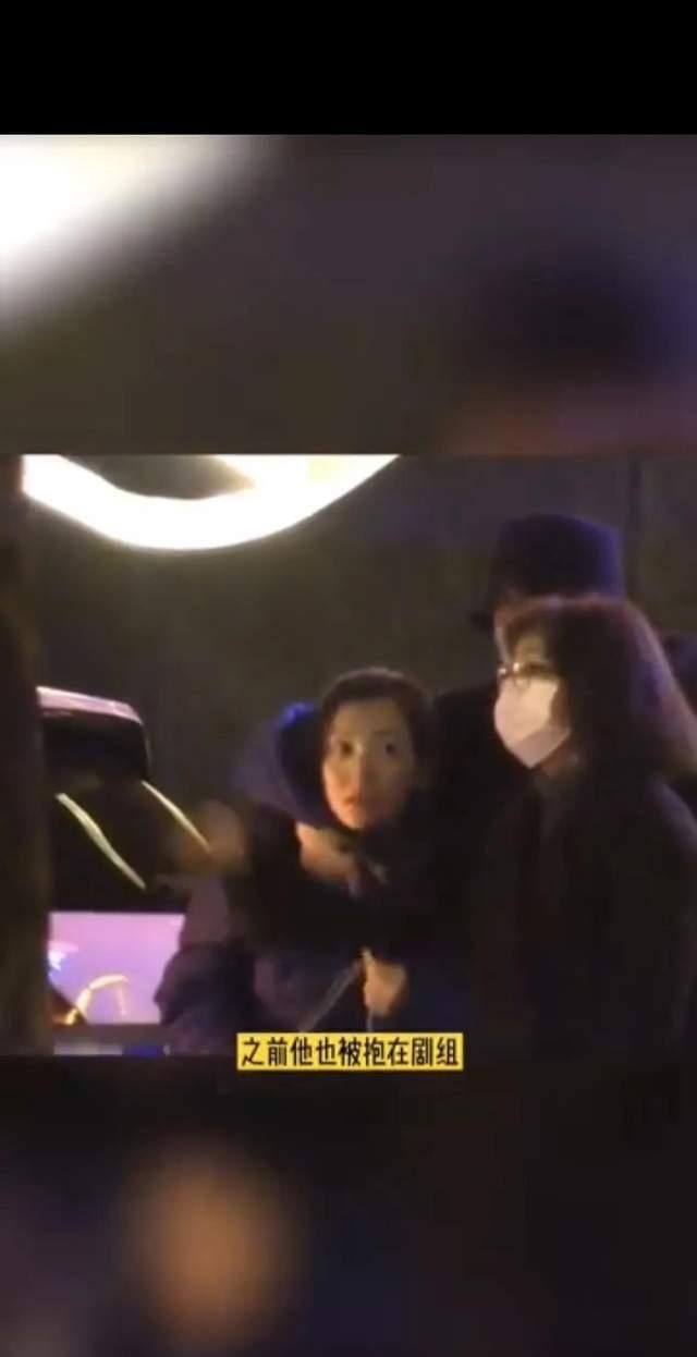 雷佳音深夜与女子举止亲密,雷大头发文回应：你没搭过女人肩吗休闲区蓝鸢梦想 - Www.slyday.coM