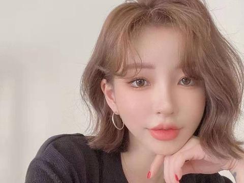 别再剪内扣了今年流行墨鱼头小翘尾和直短发甜美可爱显脸小