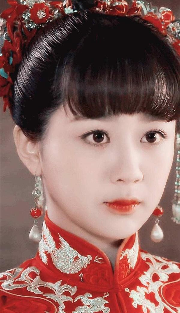 难怪杨紫一直留齐刘海当看到她光额头的样子怕被追是真的