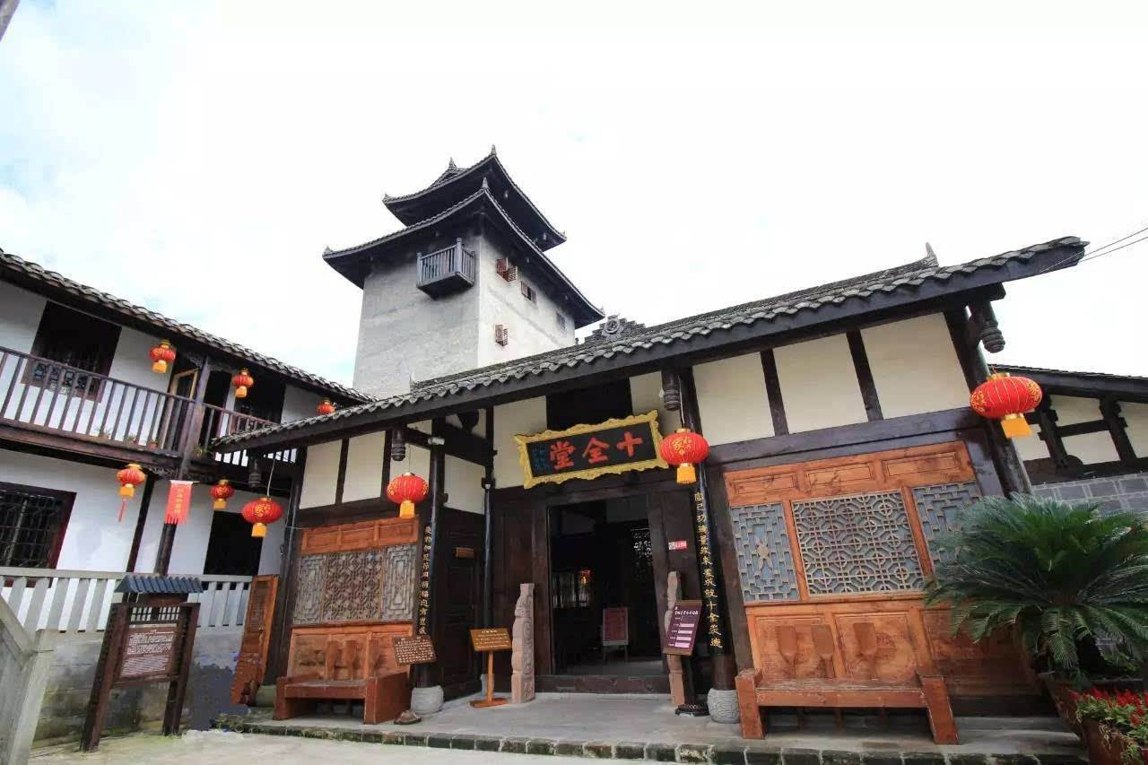 重庆一座冷门古镇,距主城区仅30公里,历史悠久适合秋季前往|丰盛古镇