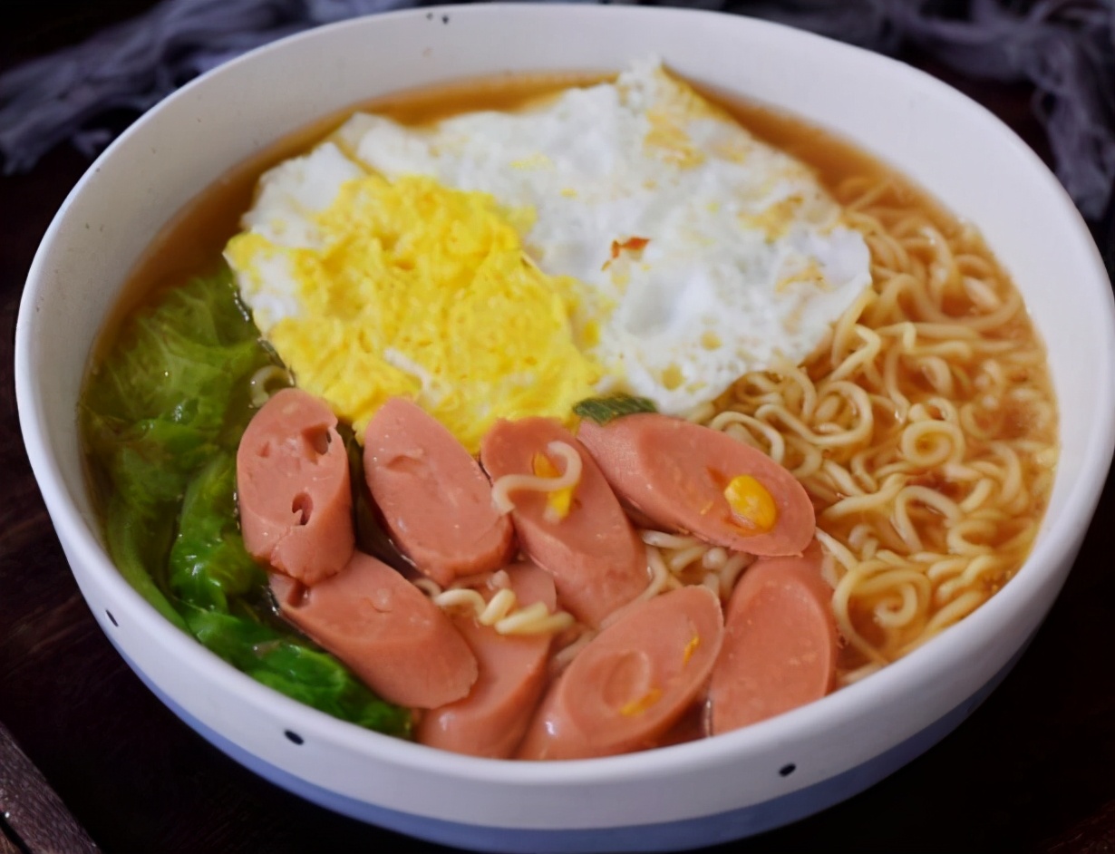 同是煮泡面,为何味道不一样?大厨分析原因,原来第1步就错了
