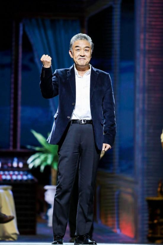 61岁"曹公公"罕露面,头发稀疏皱纹满面,演技高超亦难掩老态