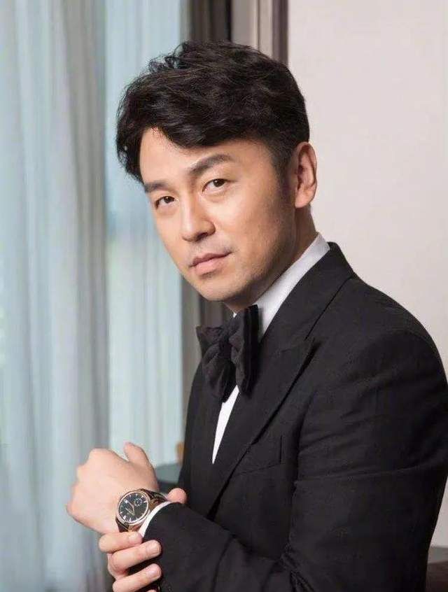 雷佳音深夜与女子举止亲密,雷大头发文回应：你没搭过女人肩吗休闲区蓝鸢梦想 - Www.slyday.coM