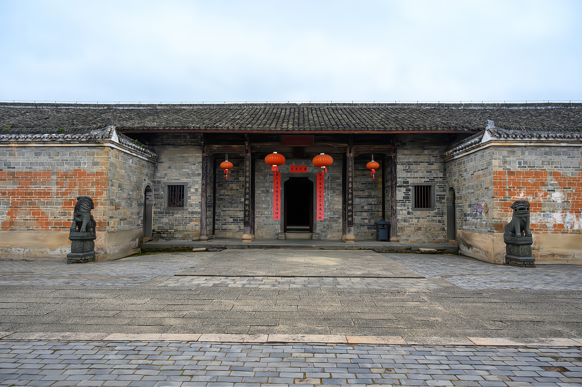 它是赣南客家围屋的代表,历时29年时间建成,建筑规制堪比皇宫