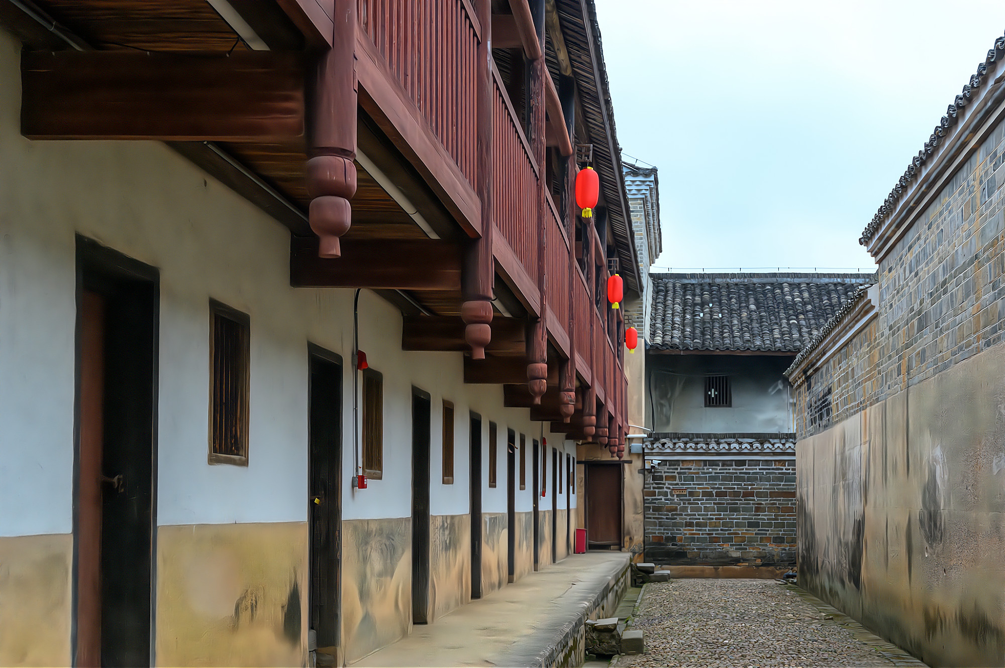 它是赣南客家围屋的代表,历时29年时间建成,建筑规制堪比皇宫