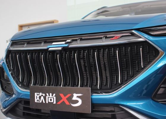 2021款长安欧尚x5到店浩宇蓝涂装很大气15t动力足