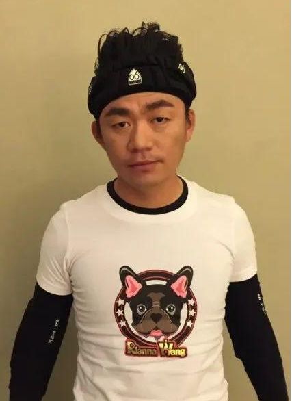 王建永从小就很爱护这个弟弟,在弟弟想要去少林寺学武的时候,王建永就