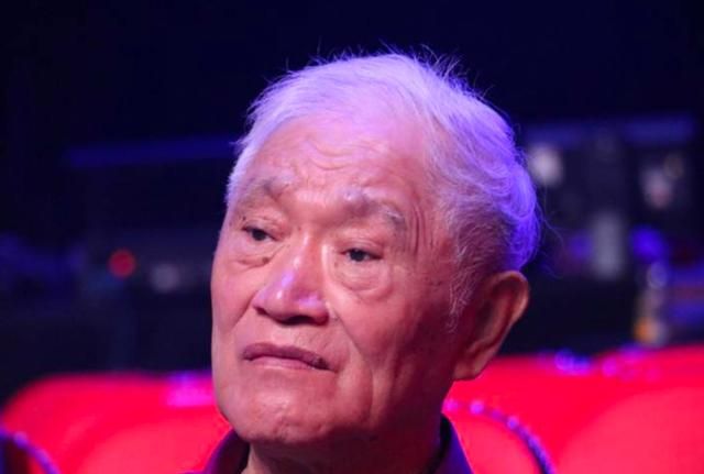 双亡,11岁开始演戏,晚年住养老院简单生活|牛犇|养老院|谢添_新浪新闻