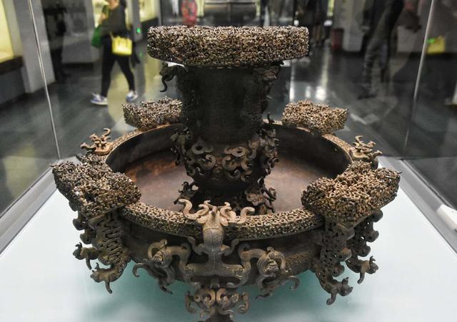 古代青铜器物的失蜡法工艺