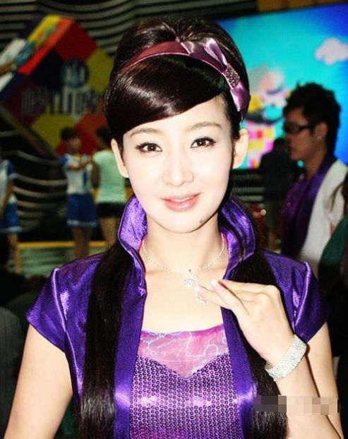 11年前,孙楠为娶潘蔚与买红妹离婚,今买红妹"报复"被网友盛赞