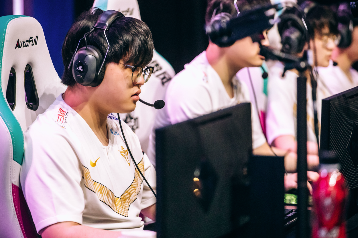 trigger选手是在2018年年底就加入apk的,但是随着今年lck联盟化,apk并