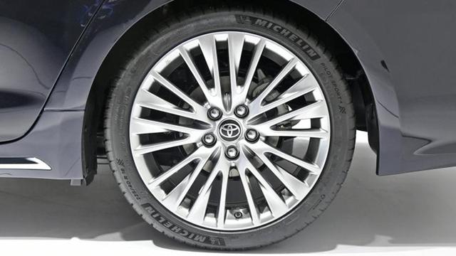 3分钟看车圈：大众速腾的新对手，丰田新轿车有啥亮点？