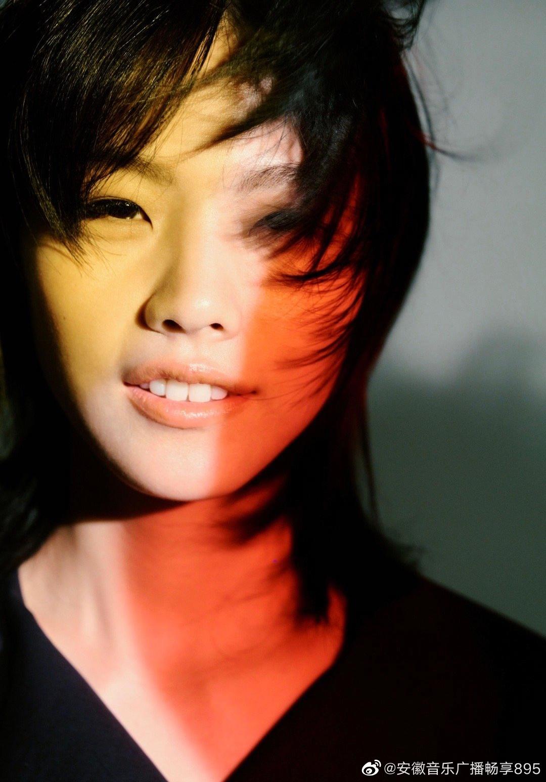 音乐昆昆说[超话]# 【音乐昆昆说】柯泯熏《抛》#柯泯熏##柯泯薰