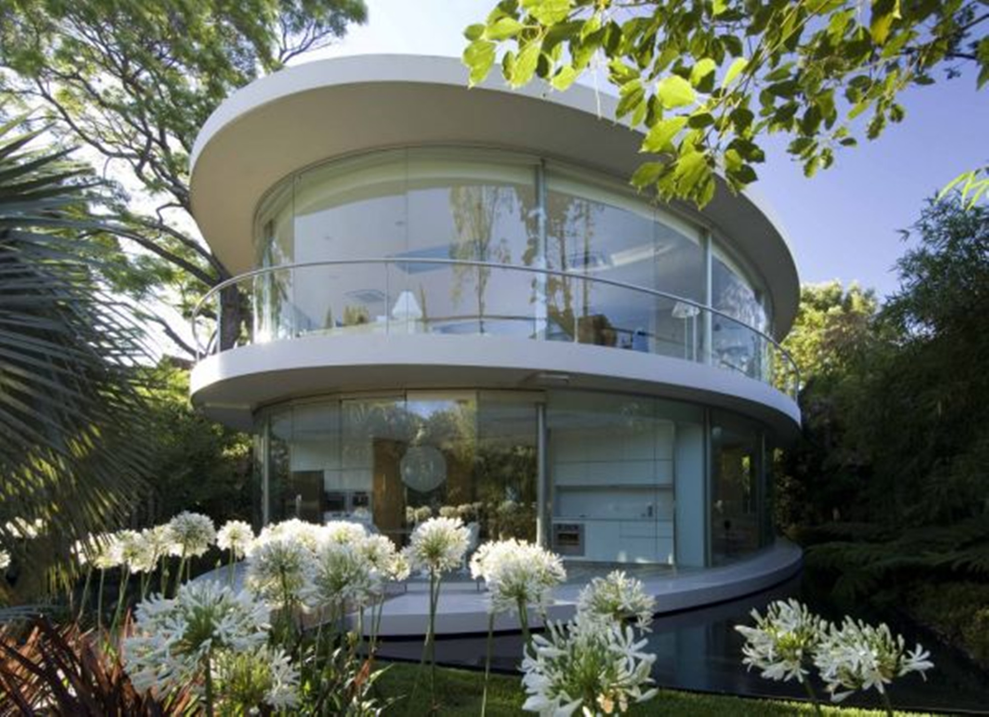 等我有钱,我也买套圆形别墅住,360度玻璃房无死角,神仙日子