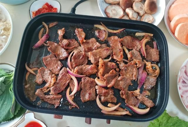 烤牛肉的家常腌制方法,肉嫩不腥膻,和烤肉店味道一样好吃