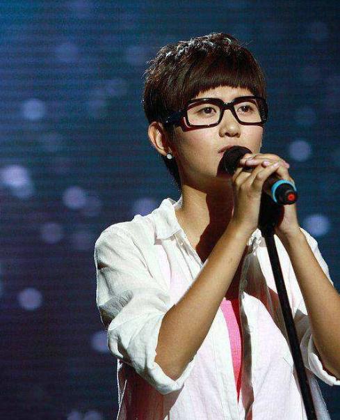 快女冠军自曝出道后惨状!租房被坑,被迫搬到泥潭住,不如普通人