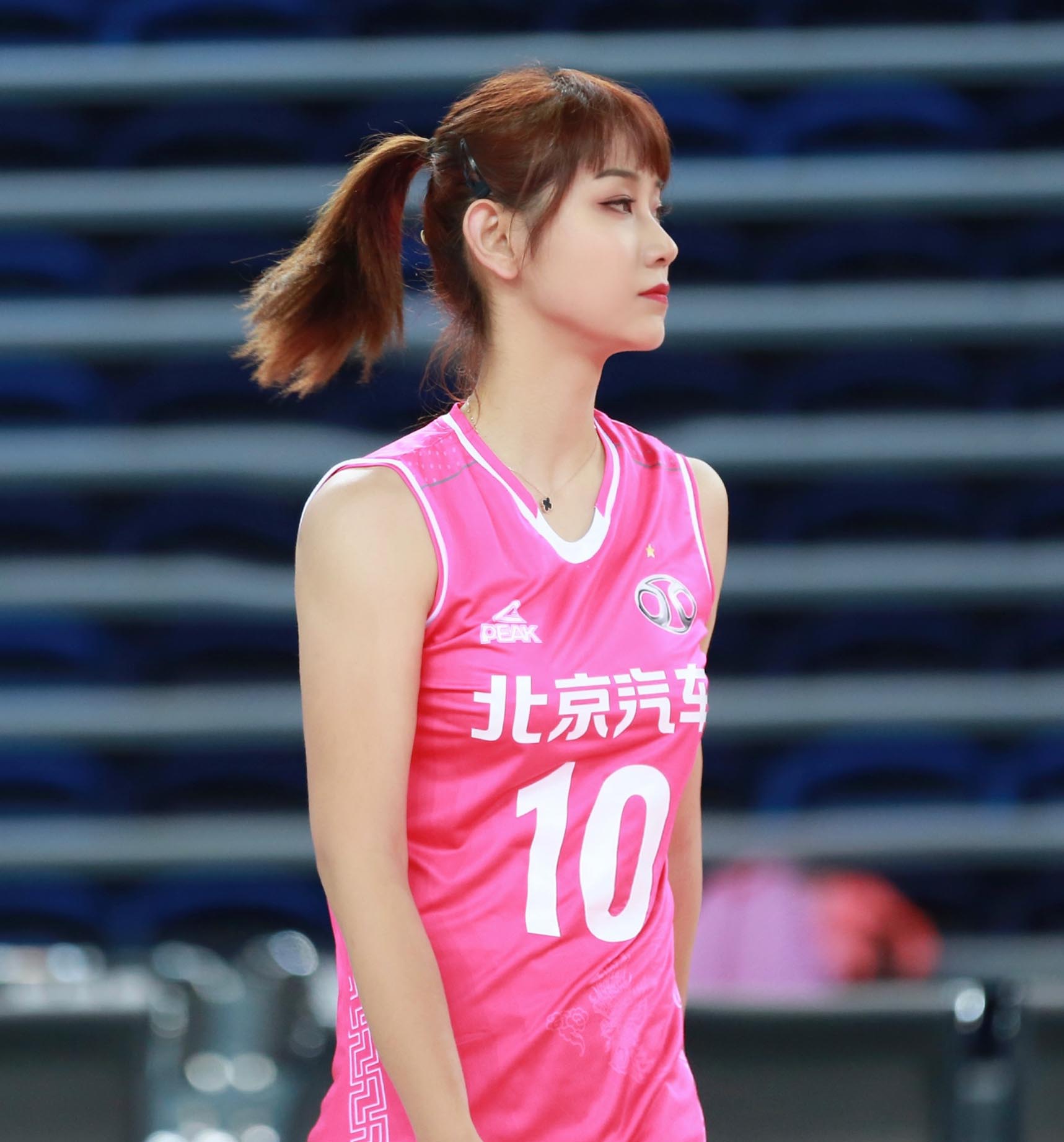 北京女排3-1浙江却看不到希望,两核心老迈,新人浓妆艳抹上阵