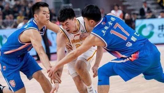 张涵均来自吉林,他通过学长邵天罡的引荐,在08年加