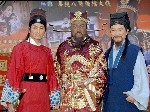 三人同参演包青天,如今一人未婚,一人坚持拍戏,只有他惨遭封杀