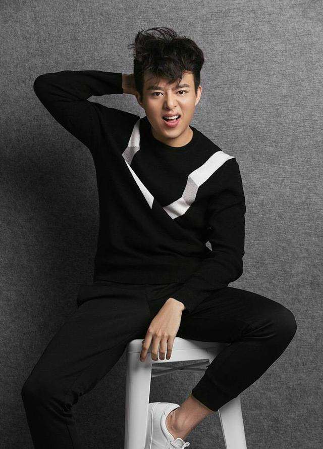 他在开心麻花3年演过话剧小品,却让贾玲带上了春晚|何欢|贾玲|开心