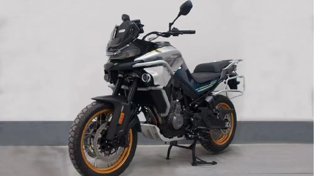 春风800ccadv实车无伪装公布,坐高亲民或将分两个版本