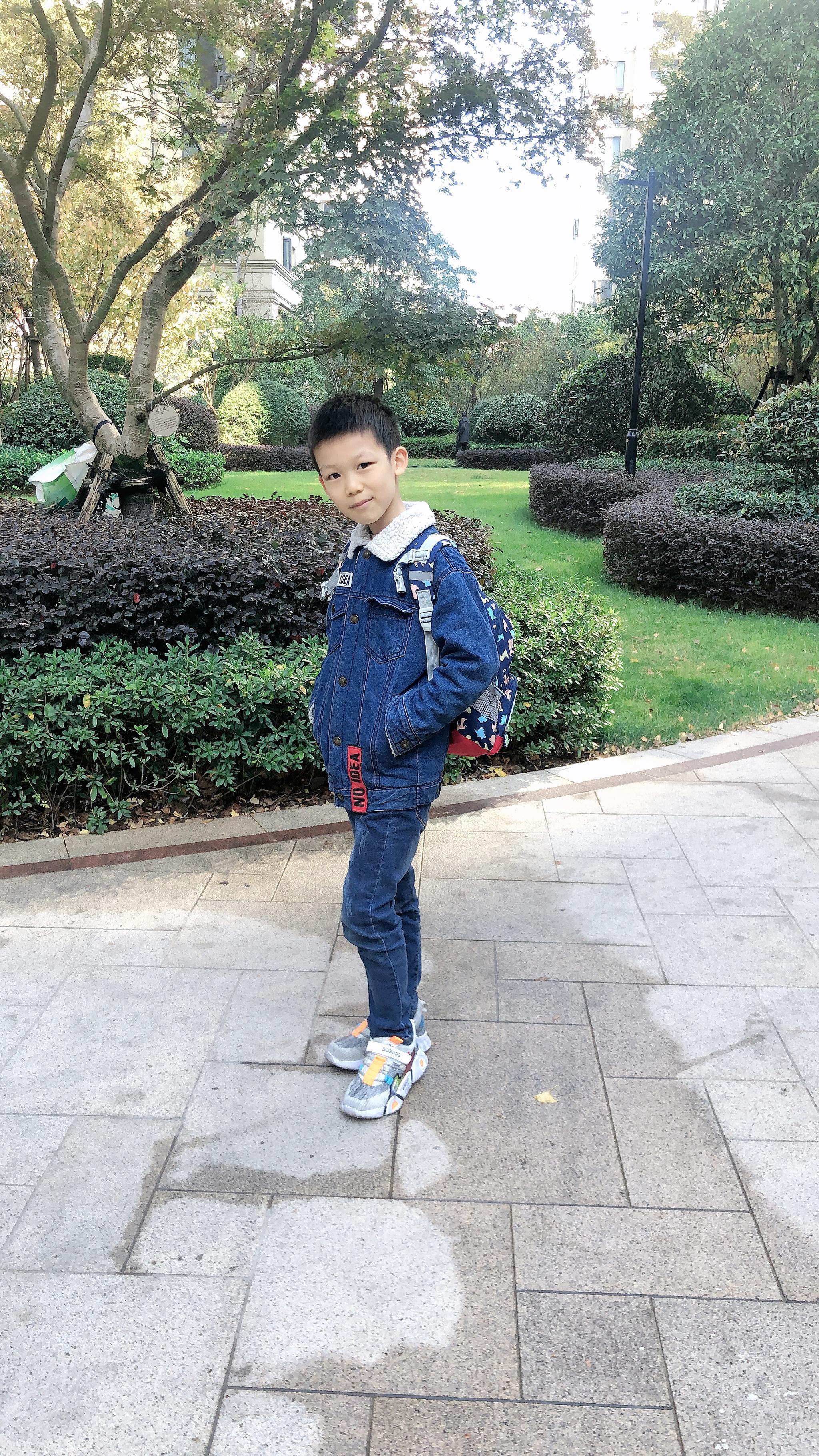 人体免疫系统大战新冠病毒!金华9岁小学生用小人书画出来