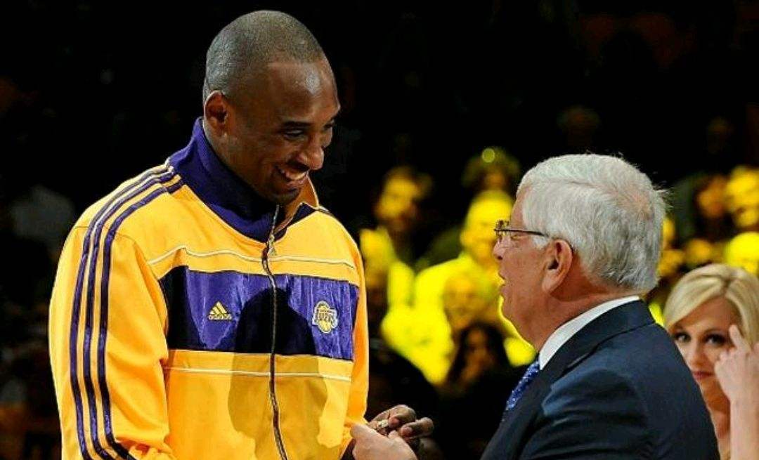 毁了4个人,断送了1个王朝!9年前的今天,联盟叫停科比联手保罗