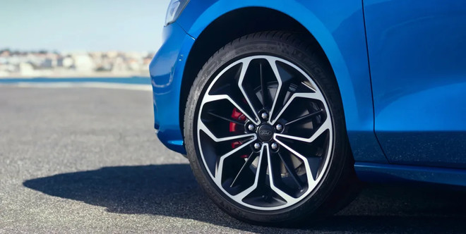 想居家实用也想速度操控？15万就够了