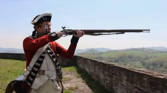 当龙虾兵拿起了机关枪～英国 人恶搞美国 独立战争