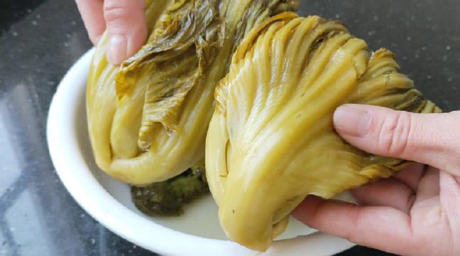 客家传统酸菜和水碌菜做法10斤菜做两种脆嫩酸爽比买的好吃鲜城客家