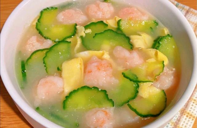 家常黄瓜虾滑汤:在家也能做如此美味,步骤贼简单