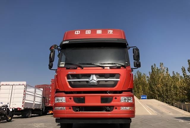 搭载潍柴动力链,砂石料运输首选,重汽斯太尔d7w才27.5万