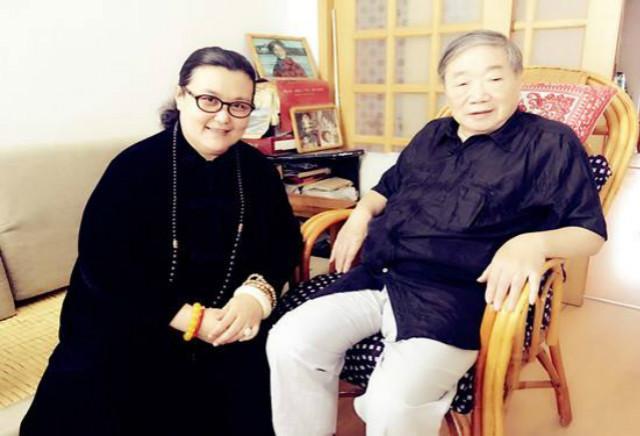 曾是中国"最胖"女演员,为爱狂减140斤,丈夫帅气恩爱有加|谢晶晶|女