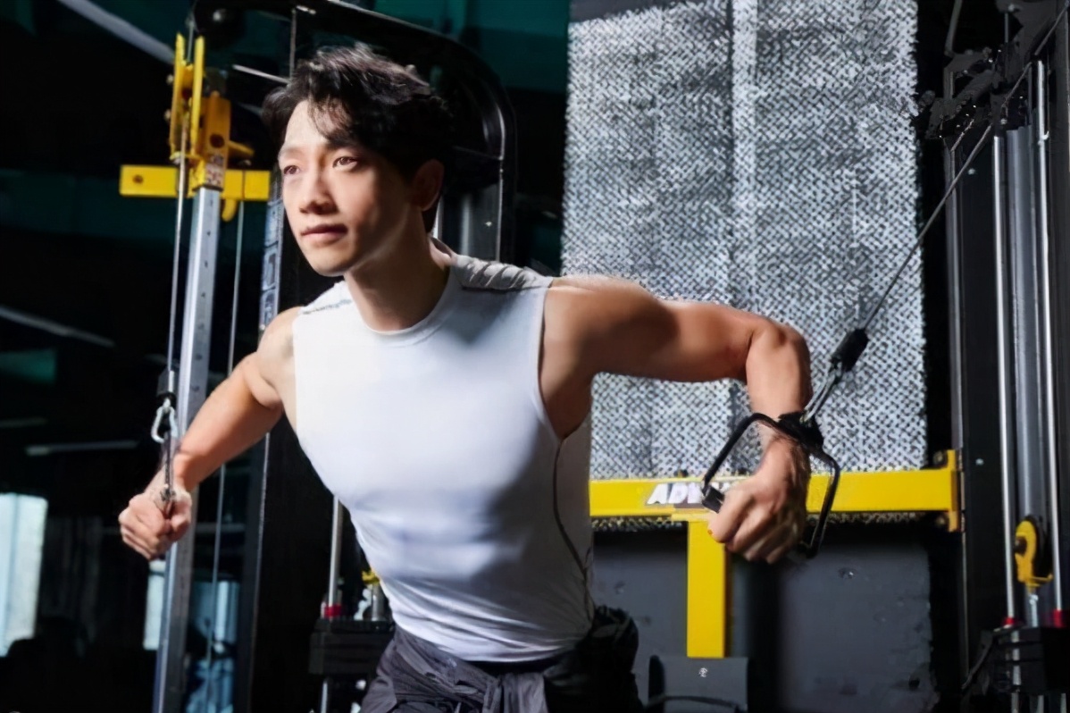 亚洲天王rain暴瘦20斤,他经历了什么?