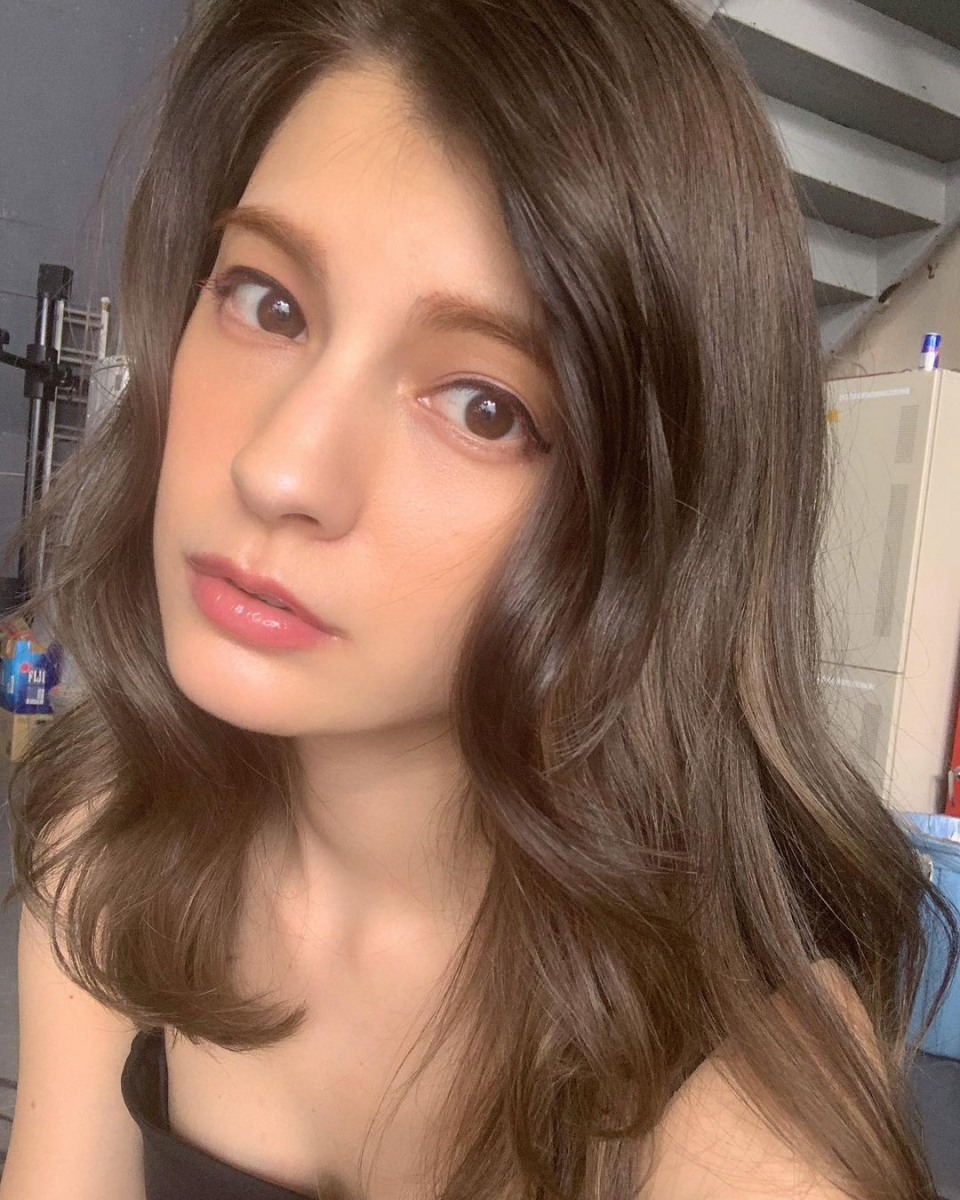 被评为"最可爱的混血女艺人",日本吴昕凭美貌吸粉百万