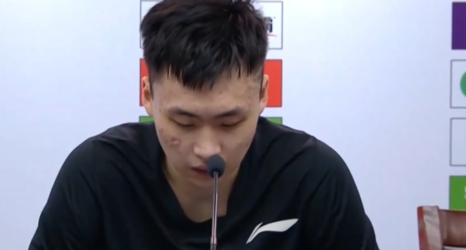 杨鸣暴怒,怒批全队!齐麟霸气回应,阿的江赞一人