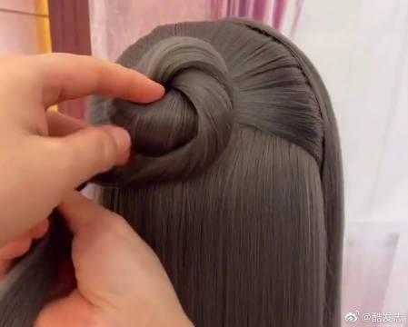 哪个朝代的古装女子发型最美?"桃心髻"我爱了