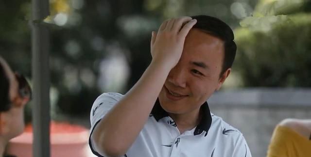 装台给别人孩子当爹卖假酒对这样的谭道厚同情还是嘲笑
