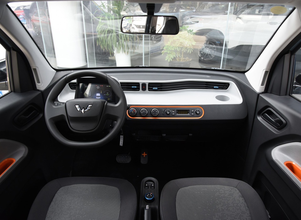 入门级电动小车推荐 最长续航351km 最便宜3.88万